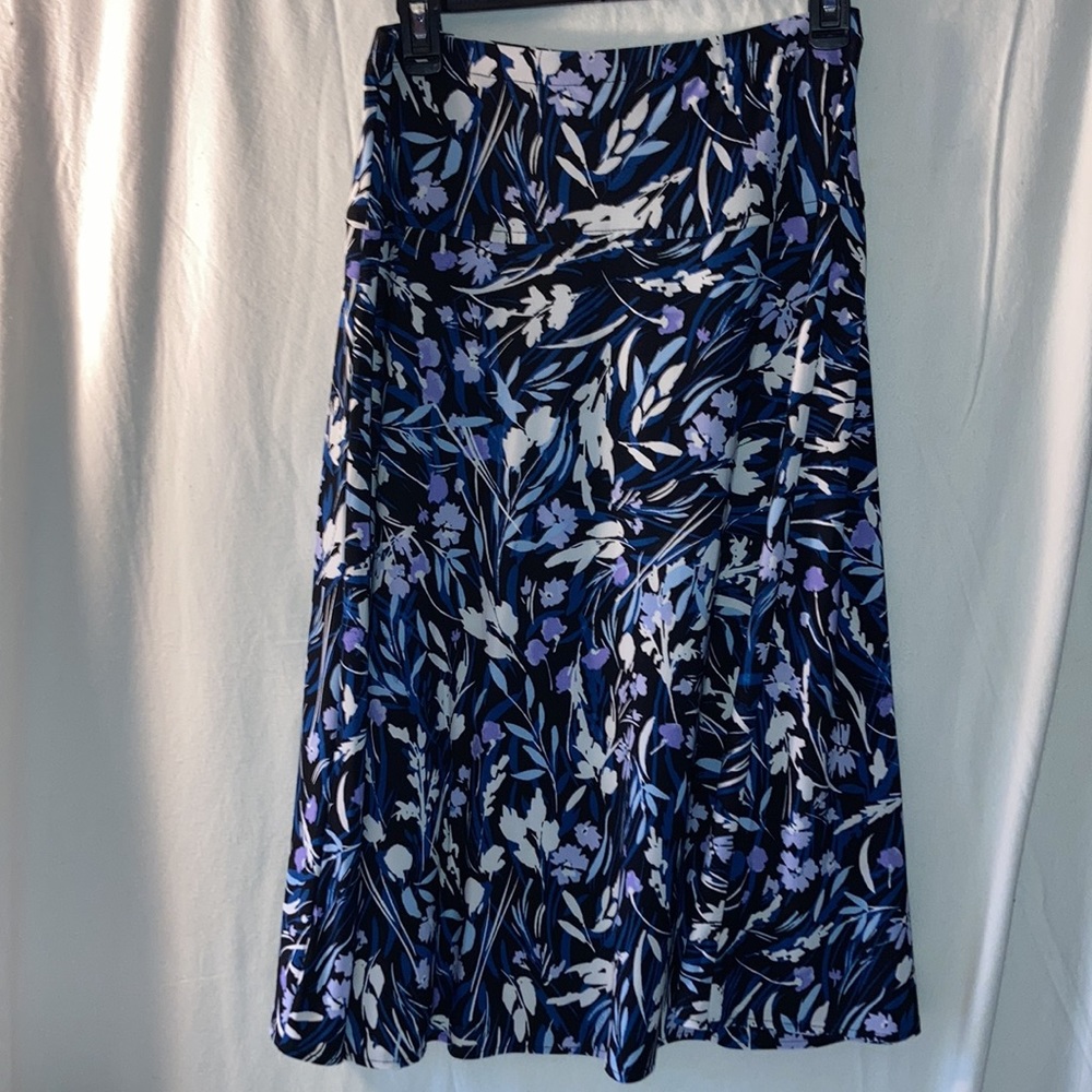 ROZ & ALI ELASTIC WAIST SKIRT - Picture 3 of 5